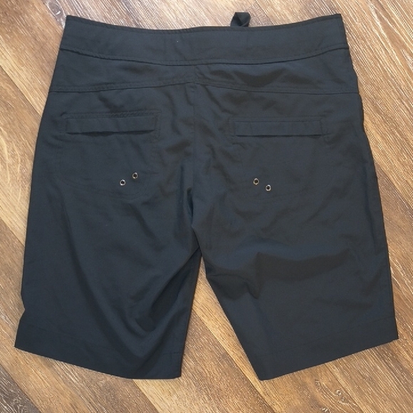 Free Country Women's Black Bermuda Shorts - Picture 3 of 4